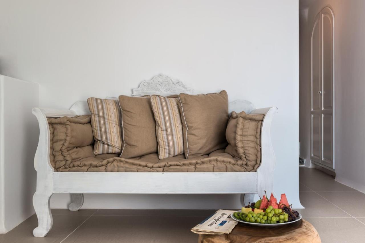 Nefeles Luxury Suites Fira  Exterior foto